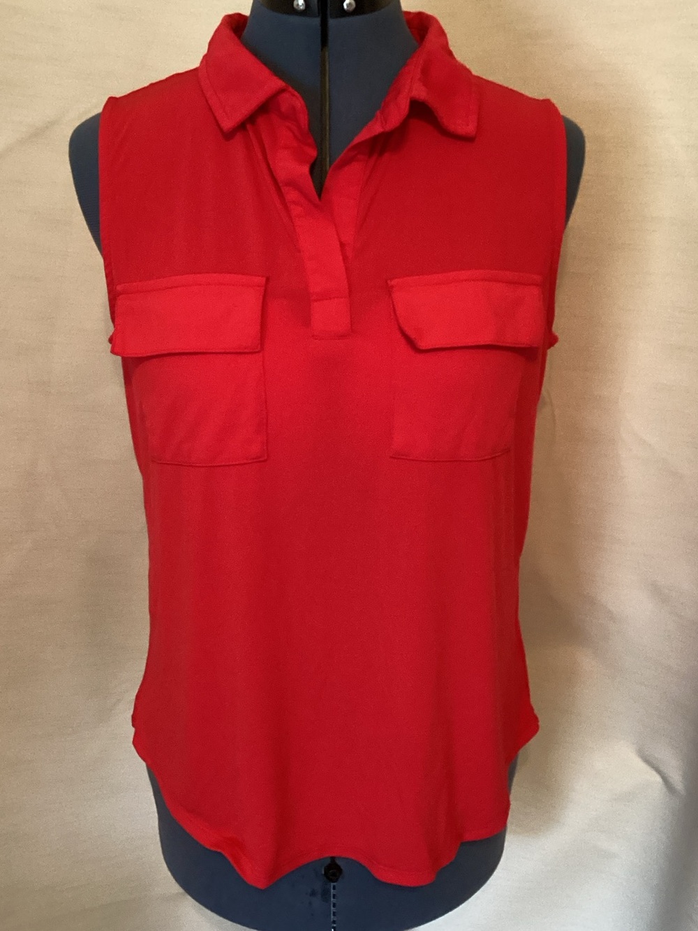 Sleeveless Collared Camisole with Chest Pockets - Red